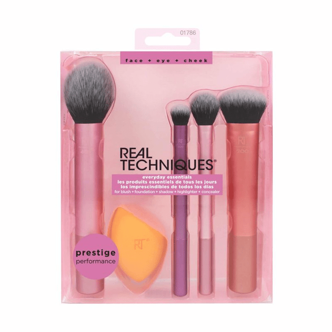 Real Techniques Everyday Essentials Kit with 1 Miracle Complexion Sponge - 5 Pieces - Image 3