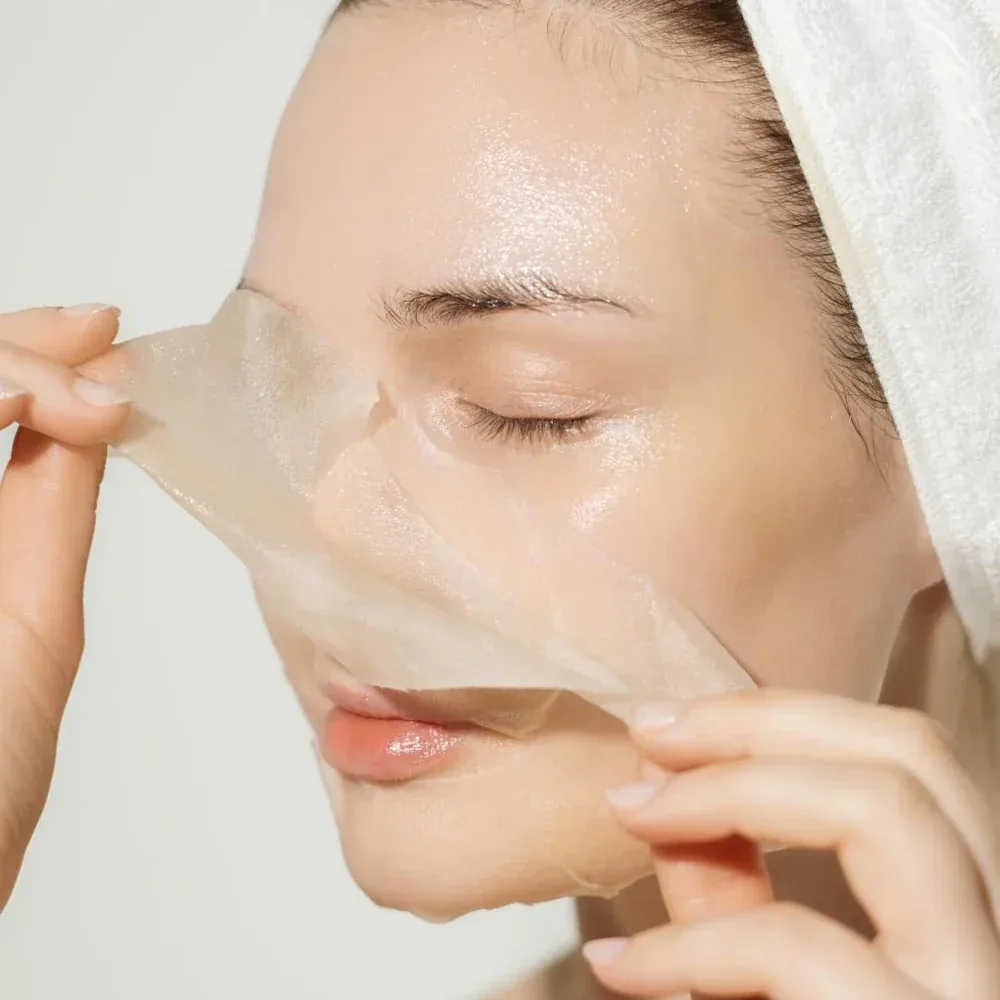 SOME BY MI Diamond Illuminating & Brightening Ampoule Mask 25g - Image 2